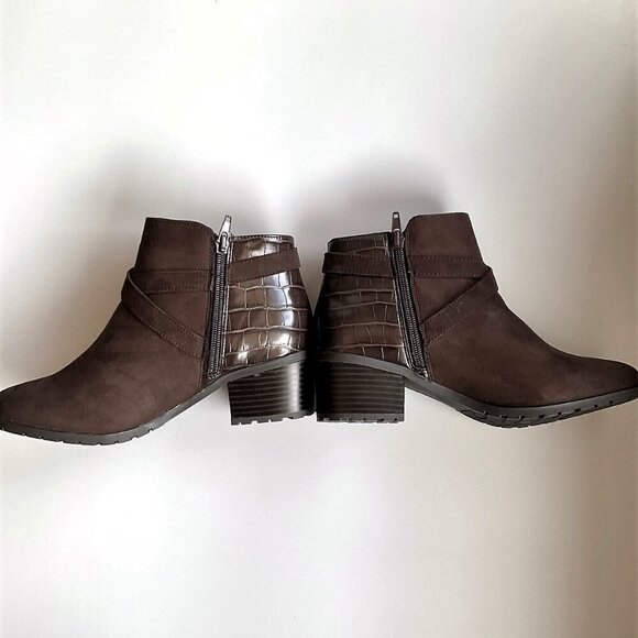 NEW KAREN SCOTT FRANCCESS SIDE ZIP ANKLE BOOTIES  5 1/2 M - Picture 6 of 13